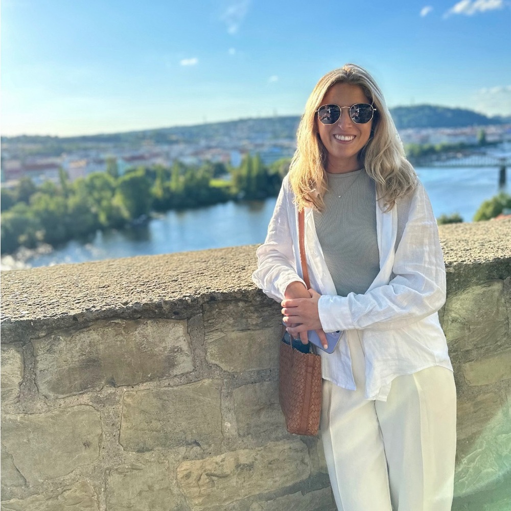 Meet your Posher, Brooke